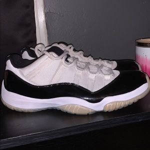 Jordan 11 Low “Concord”